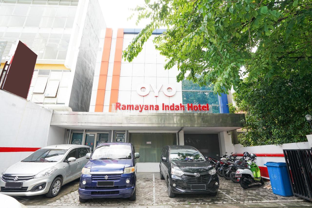 레드도어즈 판글리마 수디르만 수라바야 호텔 외부 사진
